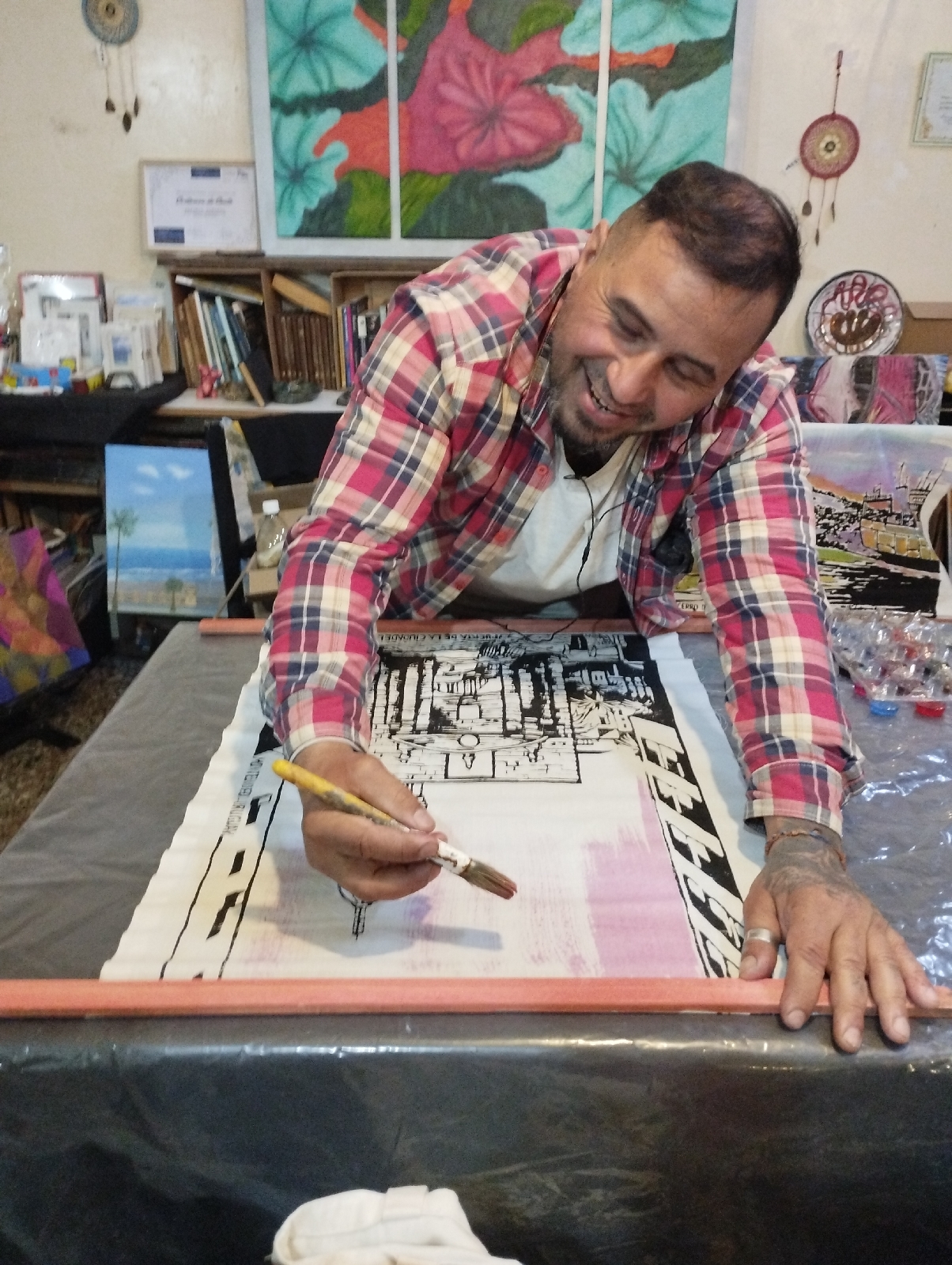 Sergio pintando